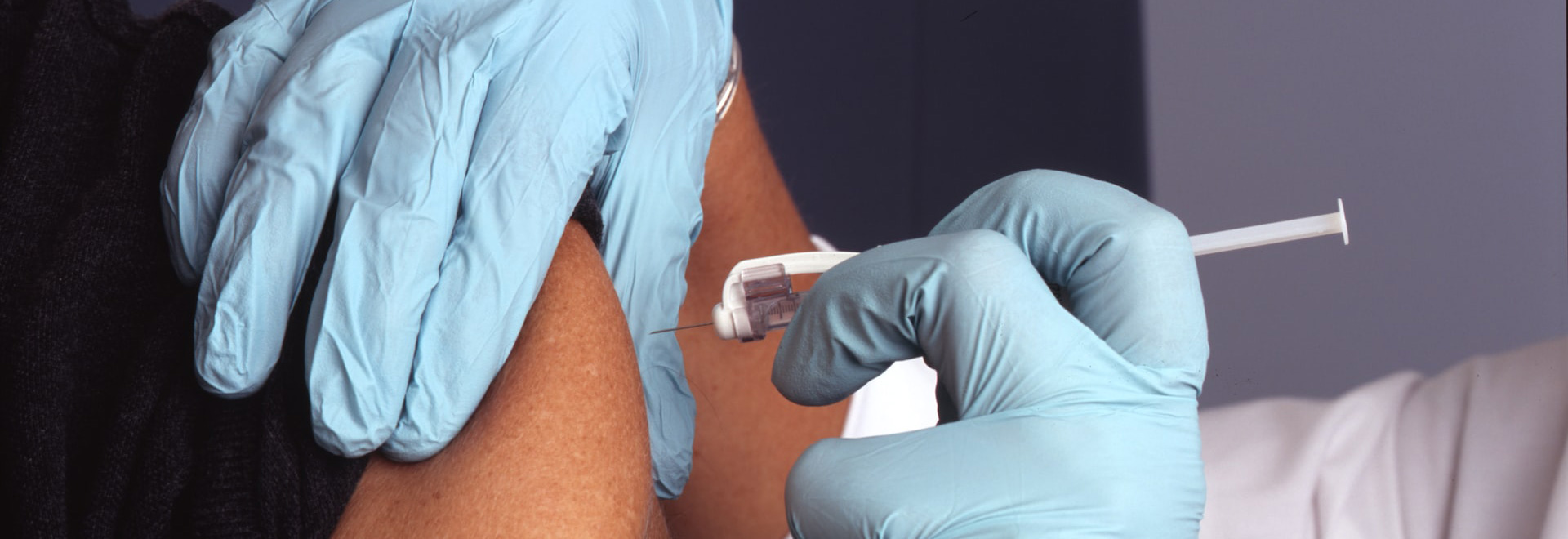 Conheça os protocolos de vacinação contra a Covid-19 da sua cidade